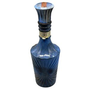 bottle decanter Jim beam's Kentucky state bourbon whiskey 4/5 quart blue READ